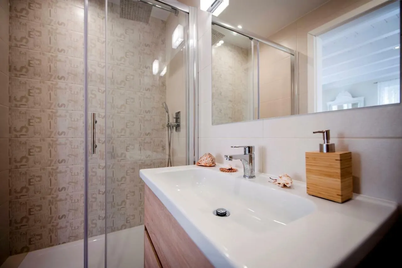 רוביני Casa Sbisa' Apartment 0*,